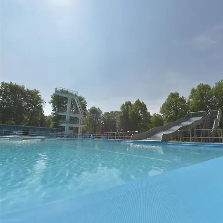 Ferienwohnung Am Freibad & Stadtwald Apartment